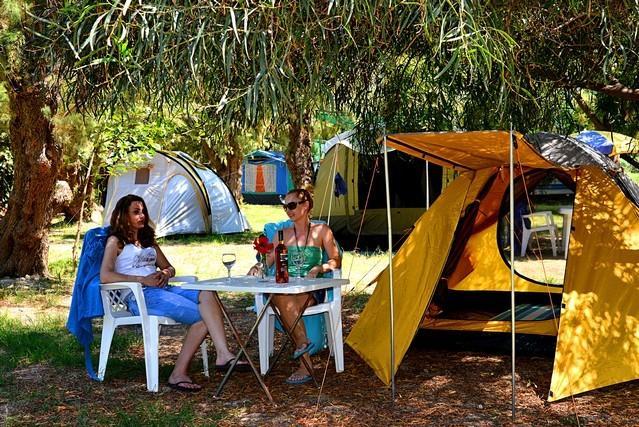 Camping Mithimna Kissamos Bilik gambar